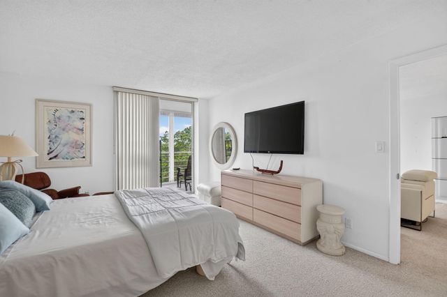 6461 NW 2nd Avenue 515, Boca Raton, FL 33487