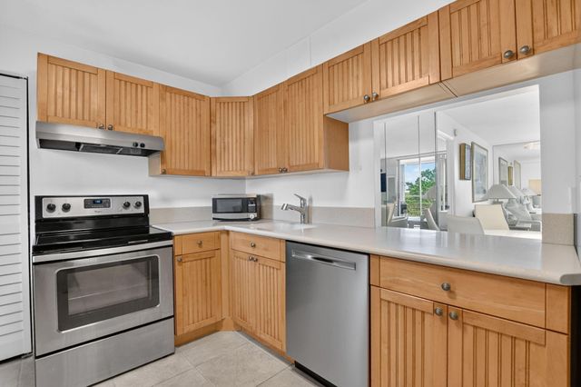 6461 NW 2nd Avenue 515, Boca Raton, FL 33487