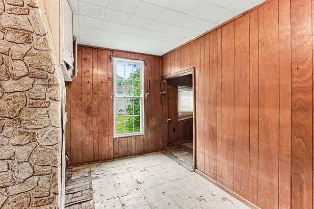 307 E State Street, Vicksburg, MI 49097
