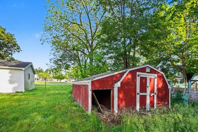 307 E State Street, Vicksburg, MI 49097