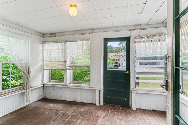307 E State Street, Vicksburg, MI 49097