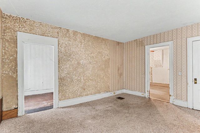 307 E State Street, Vicksburg, MI 49097