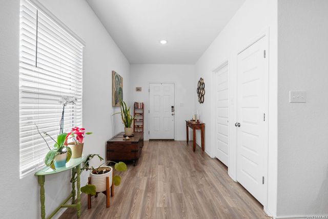 9858 Chevalier Forest, San Antonio, TX 78221