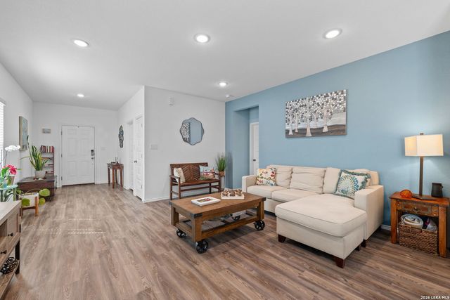 9858 Chevalier Forest, San Antonio, TX 78221