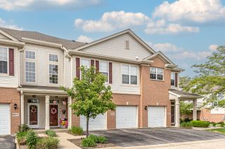 8225 Concord Lane D, Justice, IL 60458