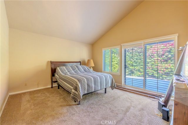 2667 Victoria Park, Riverside, CA 92506