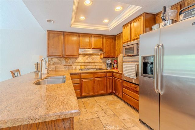 2667 Victoria Park, Riverside, CA 92506