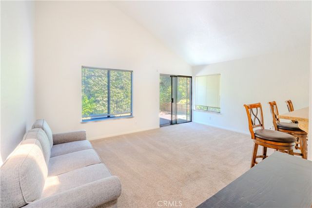 2667 Victoria Park, Riverside, CA 92506