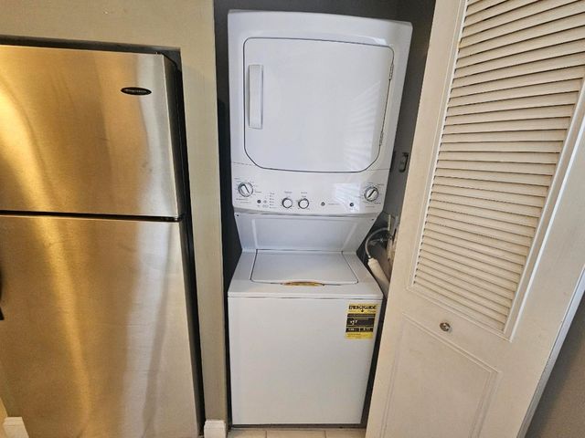 2214 S Cypress Bend Drive 105, Pompano Beach, FL 33069