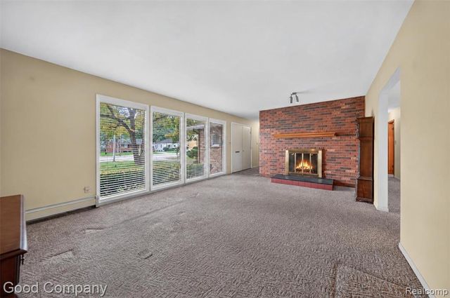 200 W 13 Mile Road, Royal Oak, MI 48073