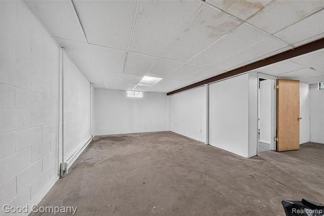 200 W 13 Mile Road, Royal Oak, MI 48073