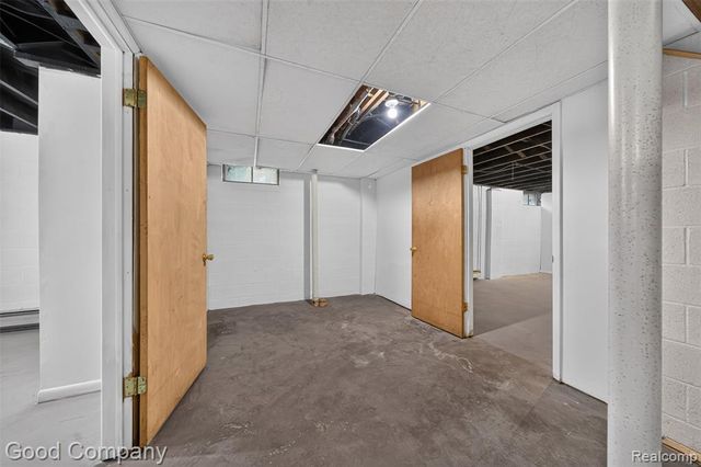 200 W 13 Mile Road, Royal Oak, MI 48073