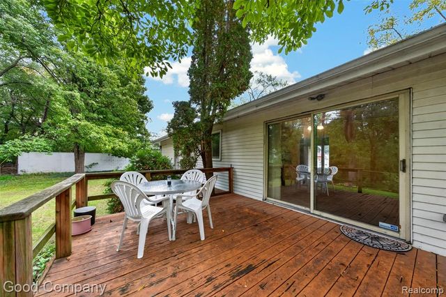 200 W 13 Mile Road, Royal Oak, MI 48073