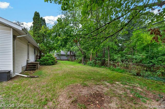 200 W 13 Mile Road, Royal Oak, MI 48073