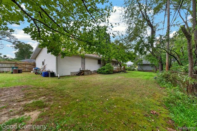 200 W 13 Mile Road, Royal Oak, MI 48073