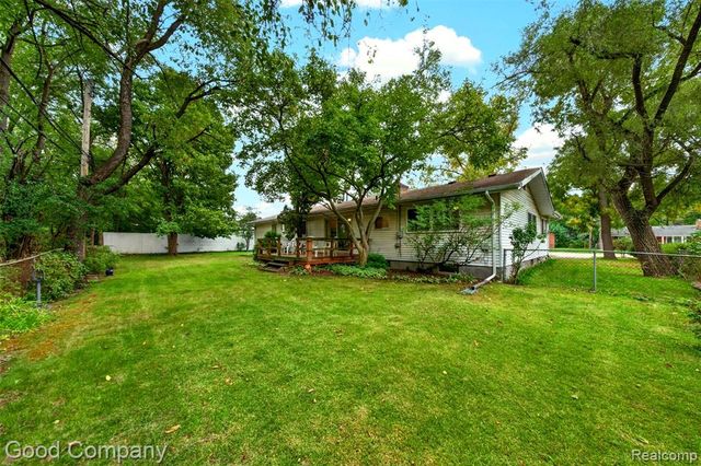 200 W 13 Mile Road, Royal Oak, MI 48073
