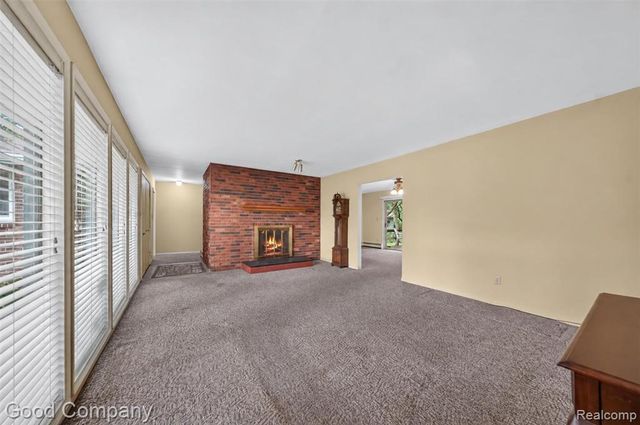 200 W 13 Mile Road, Royal Oak, MI 48073