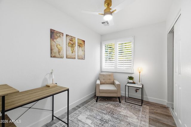 704 E MESQUITE Avenue, Gilbert, AZ 85296