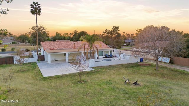 704 E MESQUITE Avenue, Gilbert, AZ 85296