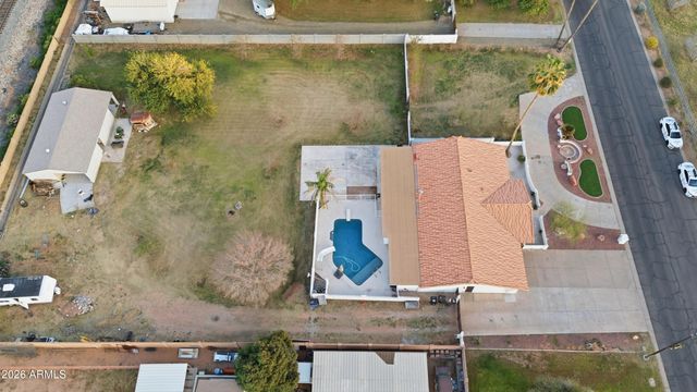704 E MESQUITE Avenue, Gilbert, AZ 85296