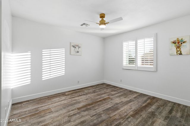 704 E MESQUITE Avenue, Gilbert, AZ 85296