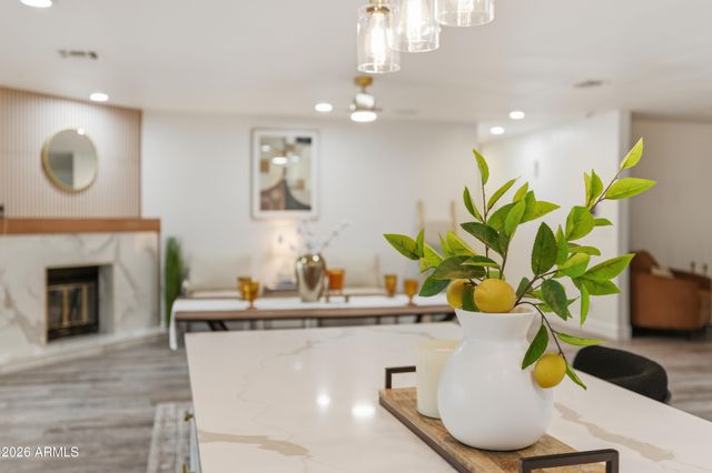 704 E MESQUITE Avenue, Gilbert, AZ 85296