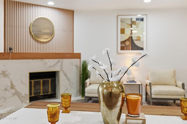 704 E MESQUITE Avenue, Gilbert, AZ 85296