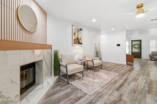 704 E MESQUITE Avenue, Gilbert, AZ 85296