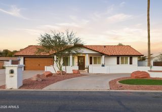 704 E MESQUITE Avenue, Gilbert, AZ 85296