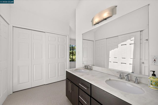 53 Sleepy Hollow Ln, Orinda, CA 94563