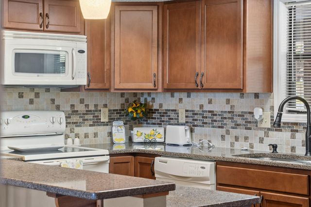67 Port Drive 7, Kimberling City, MO 65686