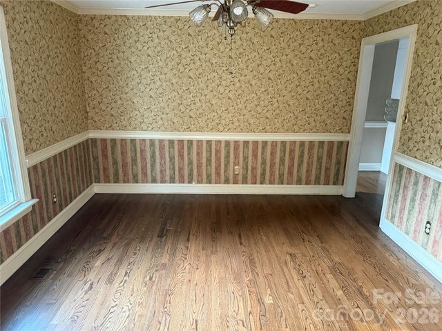 2960 8th Street Court NE, Hickory, NC 28601