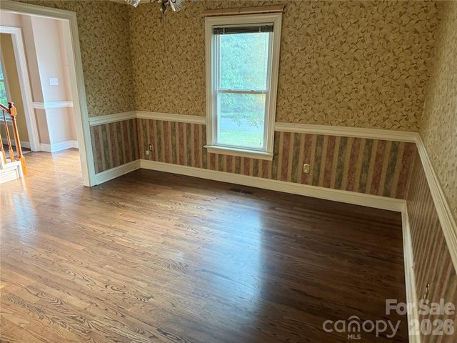 2960 8th Street Court NE, Hickory, NC 28601