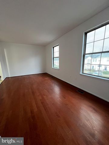 14946 ENTERPRISE LN, Woodbridge, VA 22191