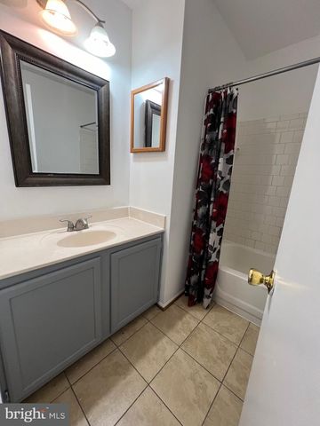 14946 ENTERPRISE LN, Woodbridge, VA 22191