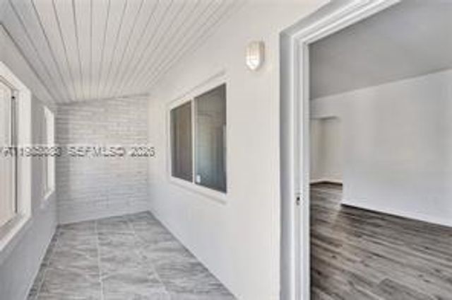 1624 NE 109th St N, Miami, FL 33161