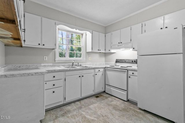 7505 Crown Avenue, Fayetteville, NC 28303
