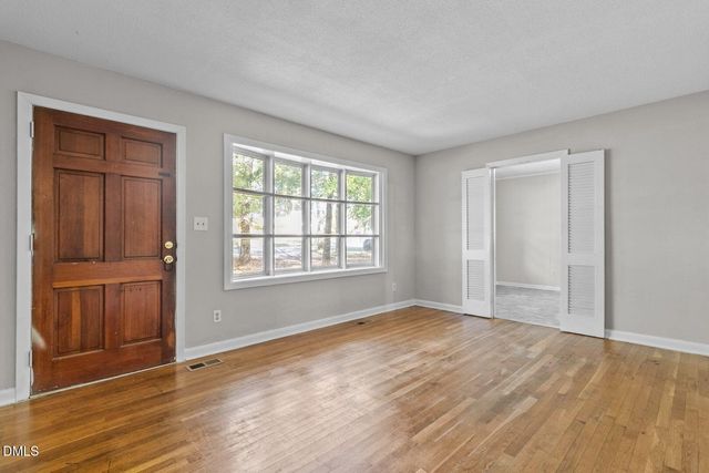 7505 Crown Avenue, Fayetteville, NC 28303