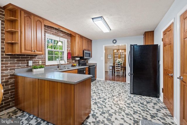 11913 FALLING CREEK DR, Manassas, VA 20112