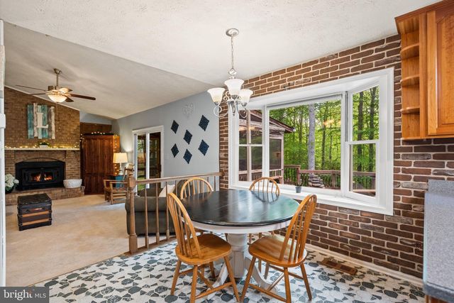 11913 FALLING CREEK DR, Manassas, VA 20112