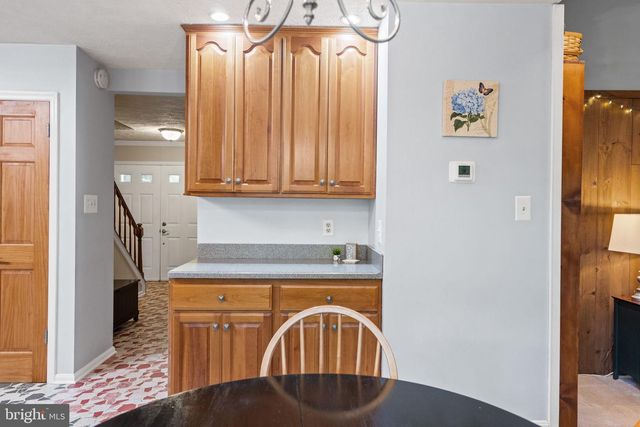 11913 FALLING CREEK DR, Manassas, VA 20112
