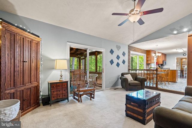 11913 FALLING CREEK DR, Manassas, VA 20112