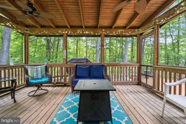 11913 FALLING CREEK DR, Manassas, VA 20112