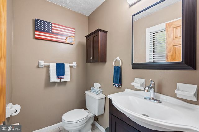 11913 FALLING CREEK DR, Manassas, VA 20112