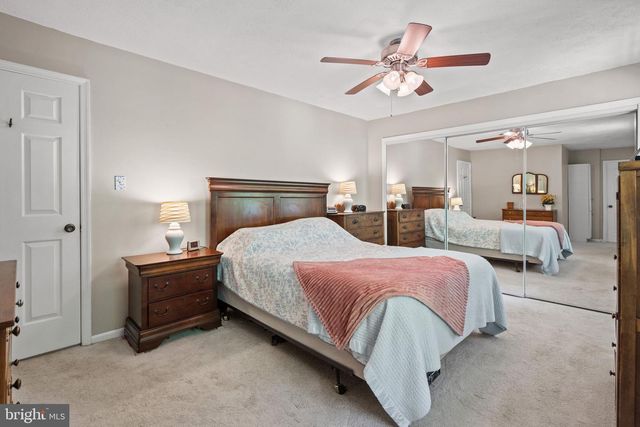 11913 FALLING CREEK DR, Manassas, VA 20112