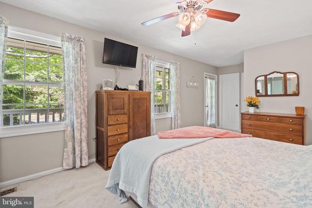 11913 FALLING CREEK DR, Manassas, VA 20112