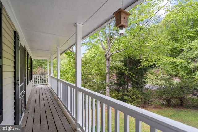 11913 FALLING CREEK DR, Manassas, VA 20112