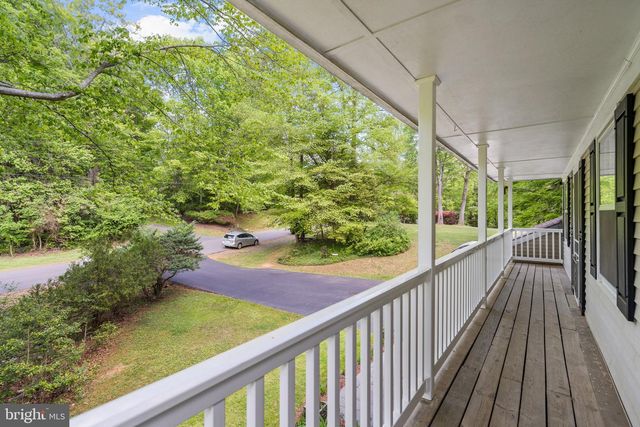11913 FALLING CREEK DR, Manassas, VA 20112