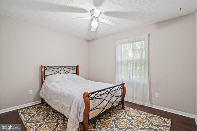 11913 FALLING CREEK DR, Manassas, VA 20112