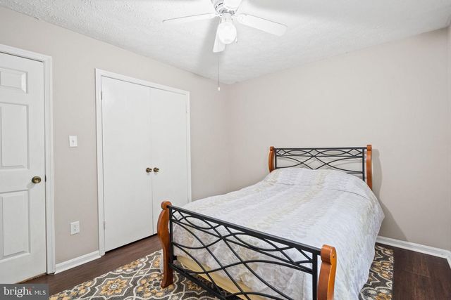 11913 FALLING CREEK DR, Manassas, VA 20112